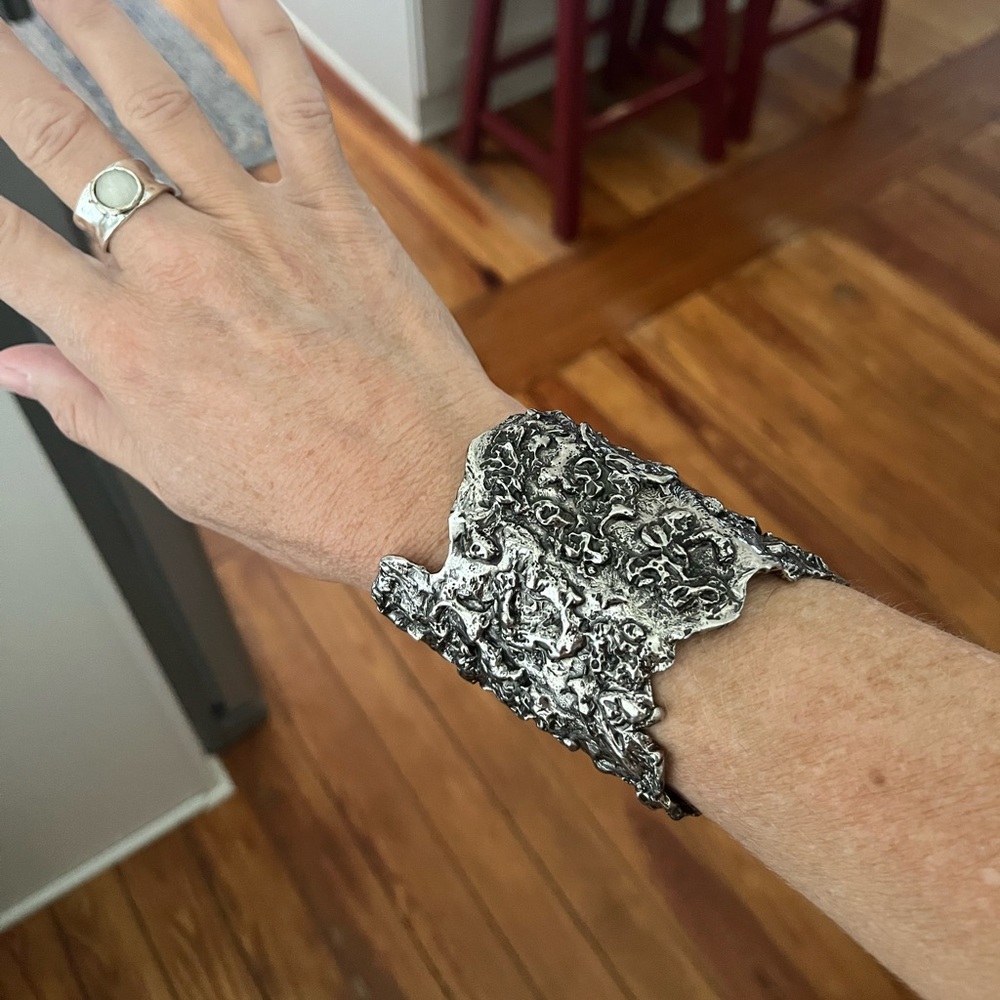 Alexander McQueen Cuff Bracelet - Picture 3 of 15